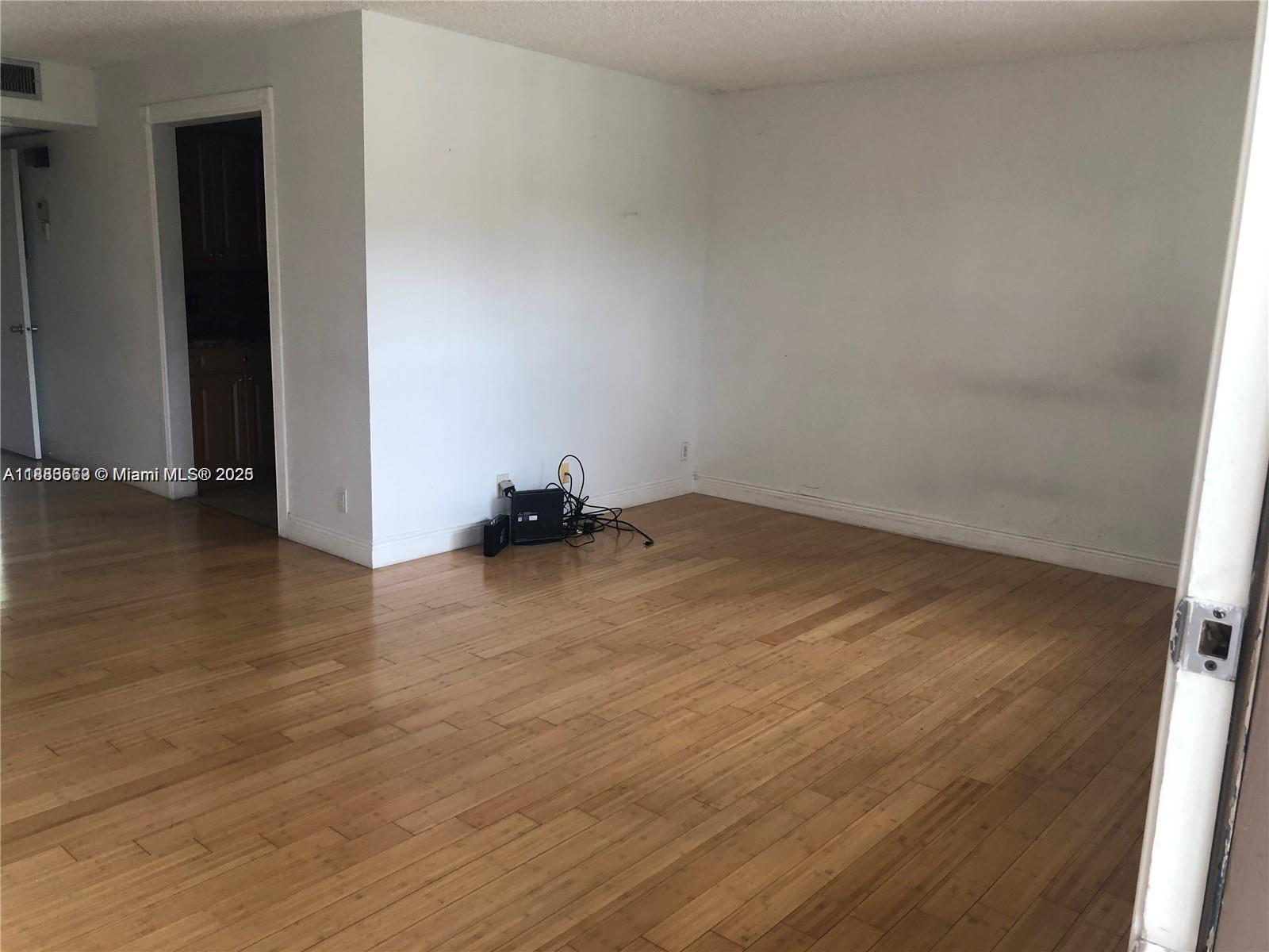 NEW HAMPTON AT CENTURY VI - Residential Lease