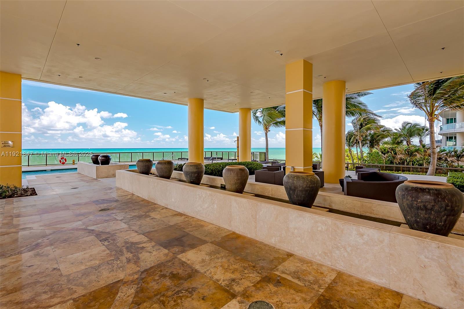 16275 Collins Ave 1002