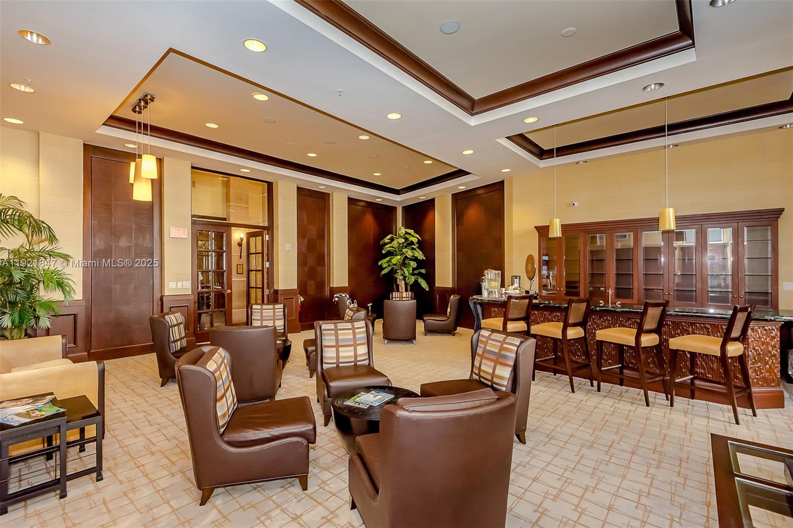 16275 Collins Ave 1002