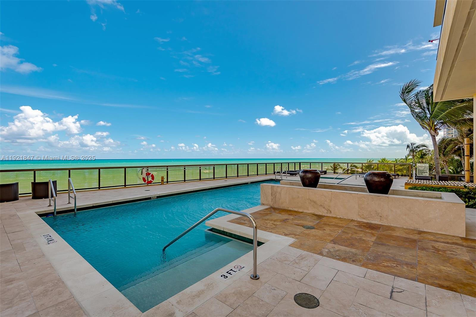 16275 Collins Ave 1002