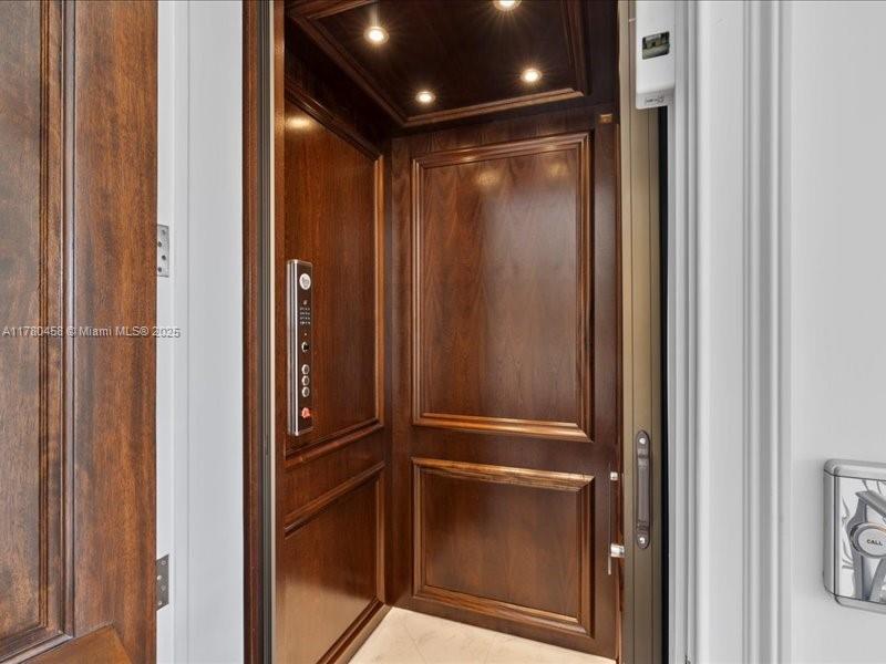 EASTERN SHORES 1ST ADDN - Residential