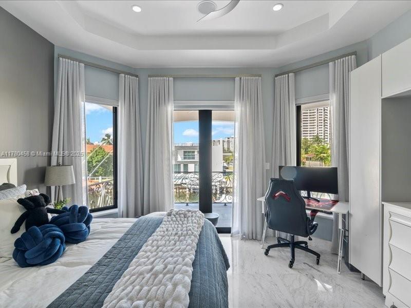 EASTERN SHORES 1ST ADDN - Residential