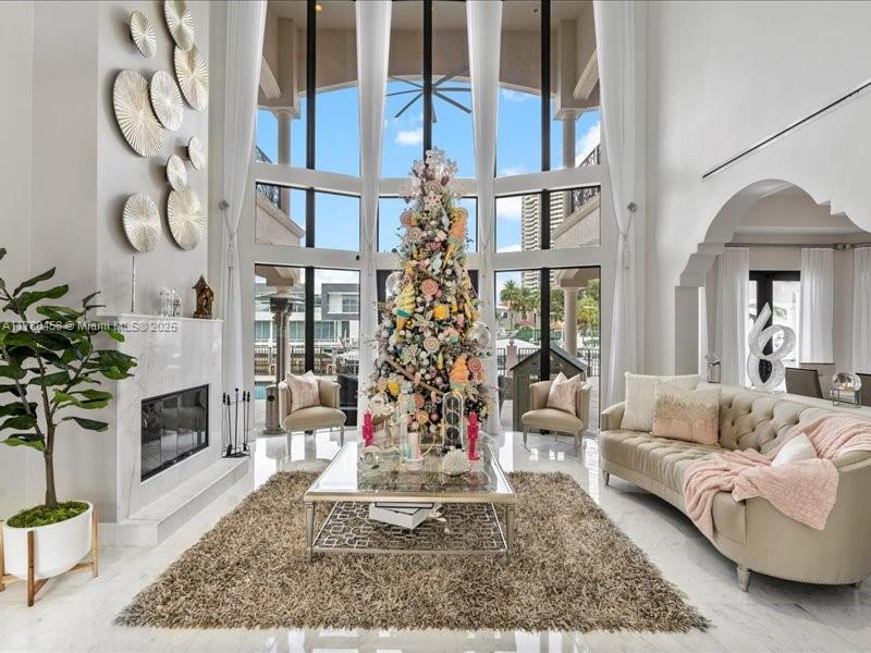 EASTERN SHORES 1ST ADDN - Residential