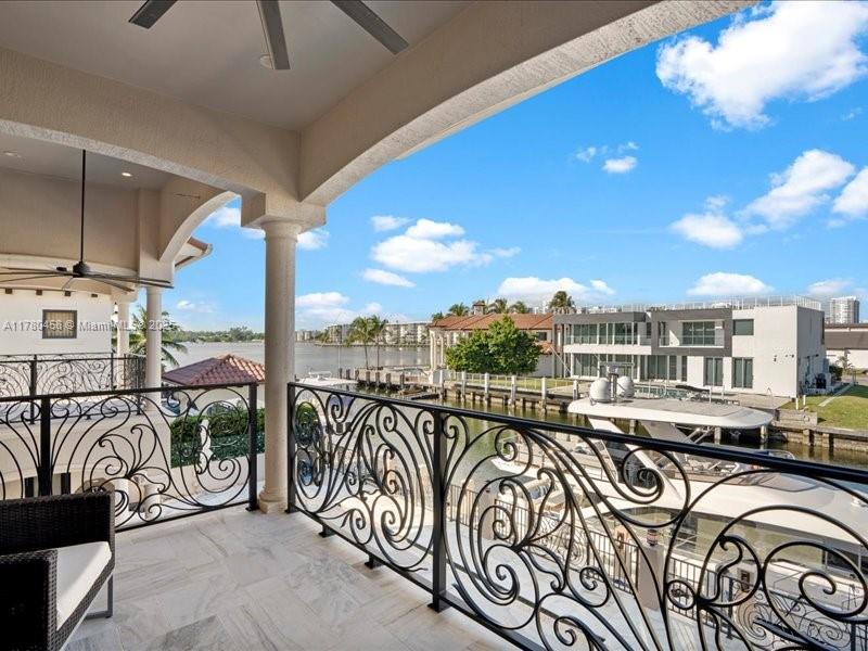 EASTERN SHORES 1ST ADDN - Residential