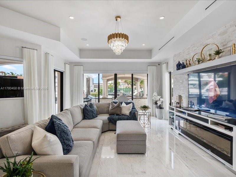 EASTERN SHORES 1ST ADDN - Residential