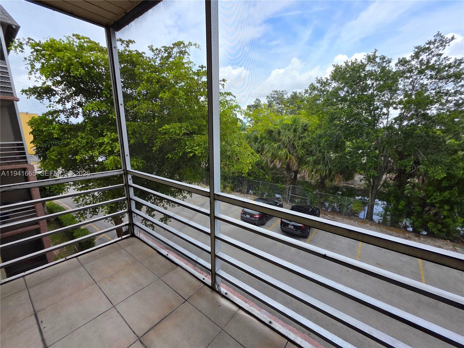 BROOKFIELD SQUARE CONDO - Residential