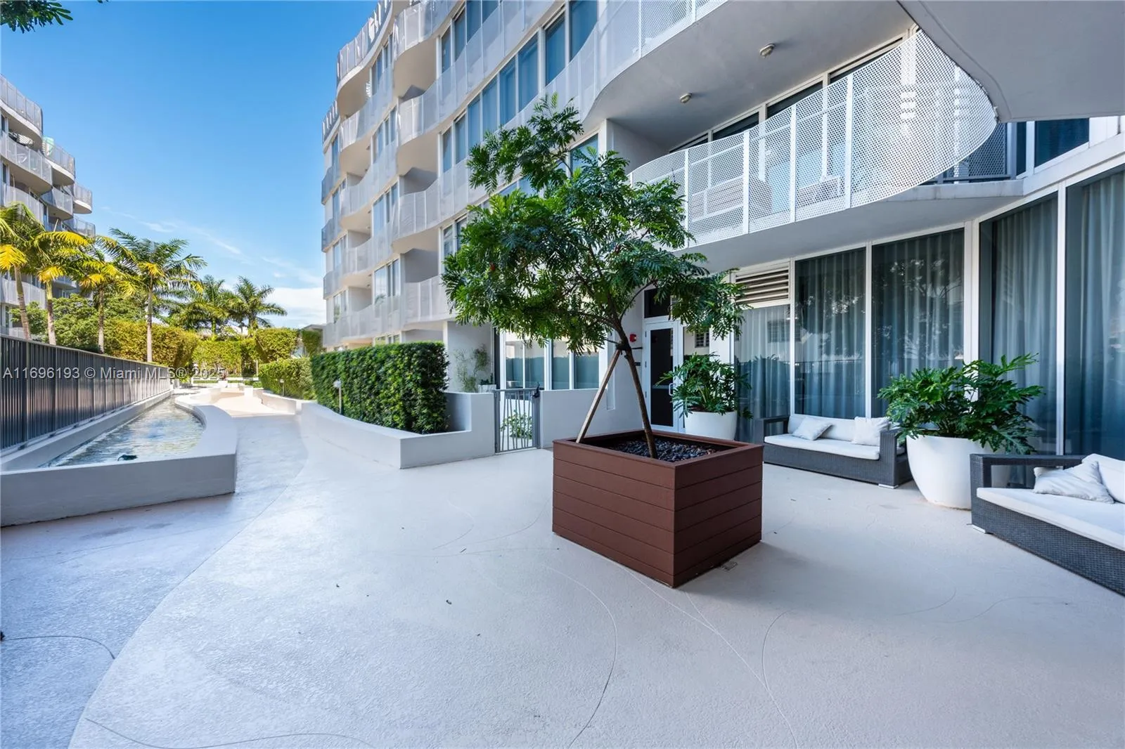 Miami Beach, Florida 33139, United States, 4 Bedrooms Bedrooms, ,5 BathroomsBathrooms,Residential,Active,31802