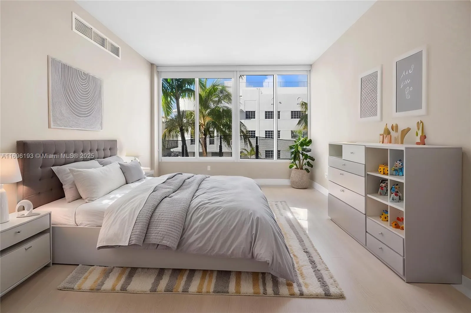 Miami Beach, Florida 33139, United States, 4 Bedrooms Bedrooms, ,5 BathroomsBathrooms,Residential,Active,31802