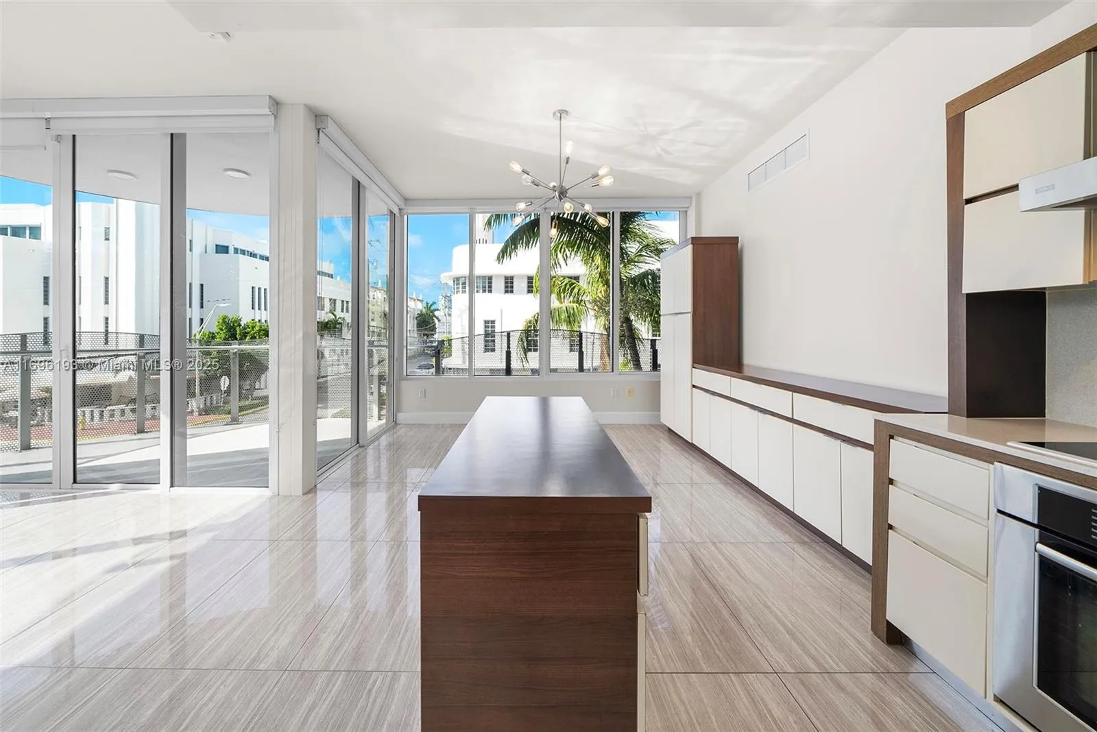 Miami Beach, Florida 33139, United States, 4 Bedrooms Bedrooms, ,5 BathroomsBathrooms,Residential,Active,31802