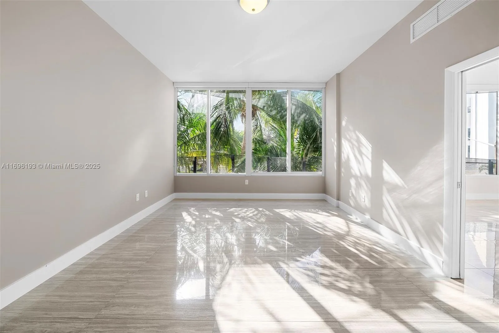 Miami Beach, Florida 33139, United States, 4 Bedrooms Bedrooms, ,5 BathroomsBathrooms,Residential,Active,31802