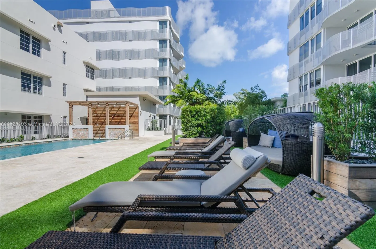 Miami Beach, Florida 33139, United States, 4 Bedrooms Bedrooms, ,5 BathroomsBathrooms,Residential,Active,31802