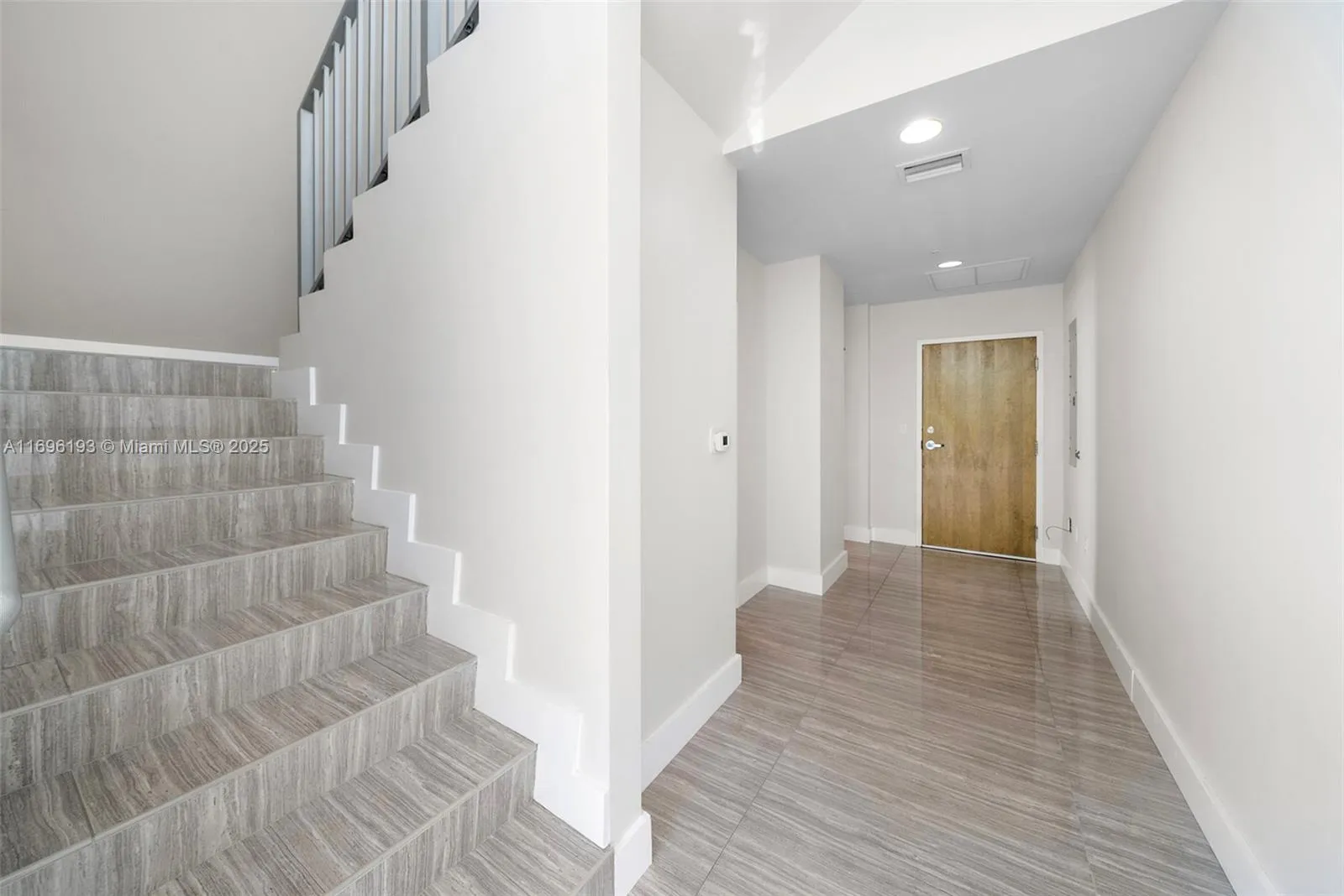 Miami Beach, Florida 33139, United States, 4 Bedrooms Bedrooms, ,5 BathroomsBathrooms,Residential,Active,31802