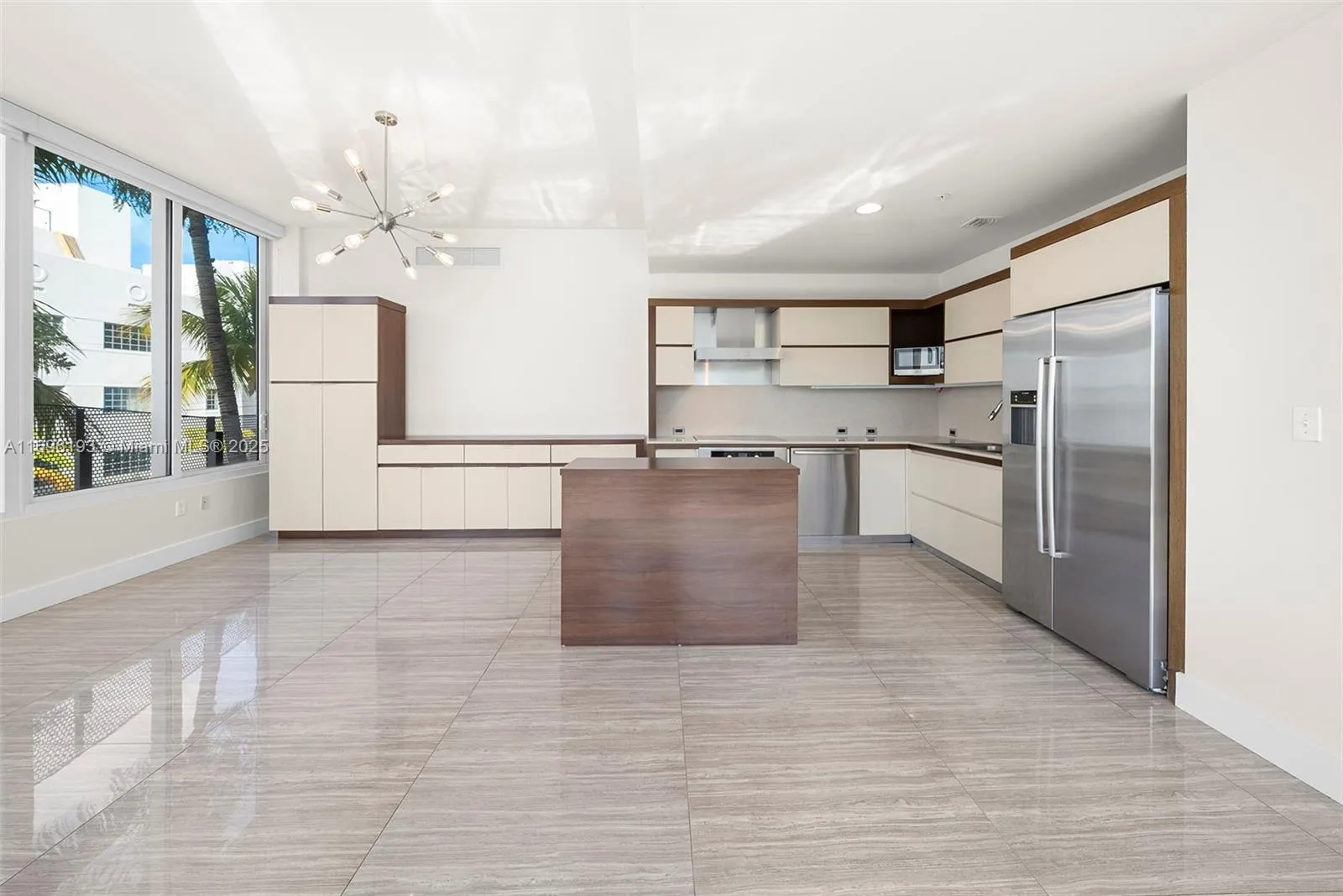 Miami Beach, Florida 33139, United States, 4 Bedrooms Bedrooms, ,5 BathroomsBathrooms,Residential,Active,31802