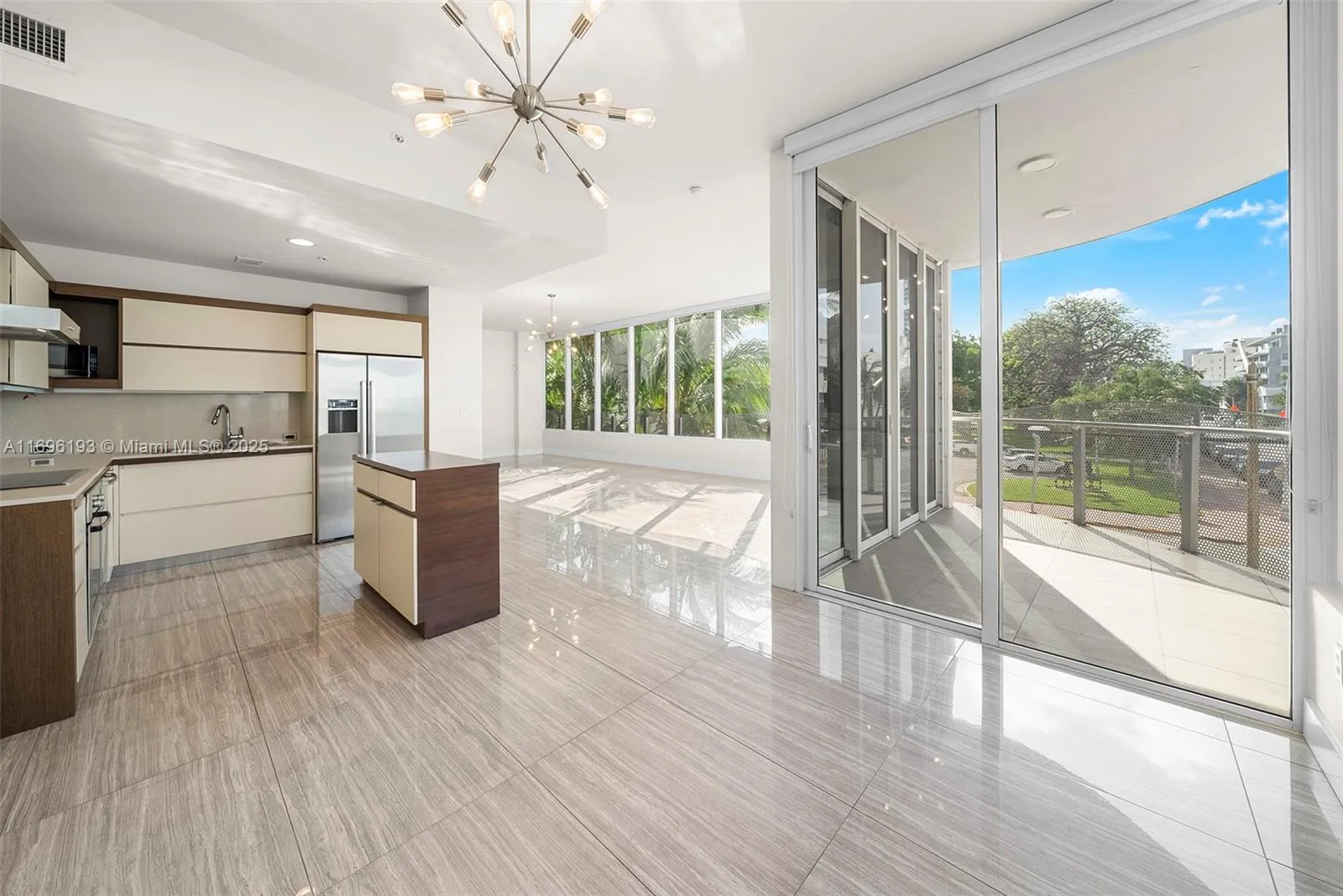 Miami Beach, Florida 33139, United States, 4 Bedrooms Bedrooms, ,5 BathroomsBathrooms,Residential,Active,31802