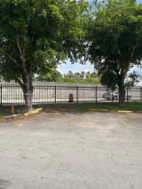 LOS ARBOLES CONDO - Residential
