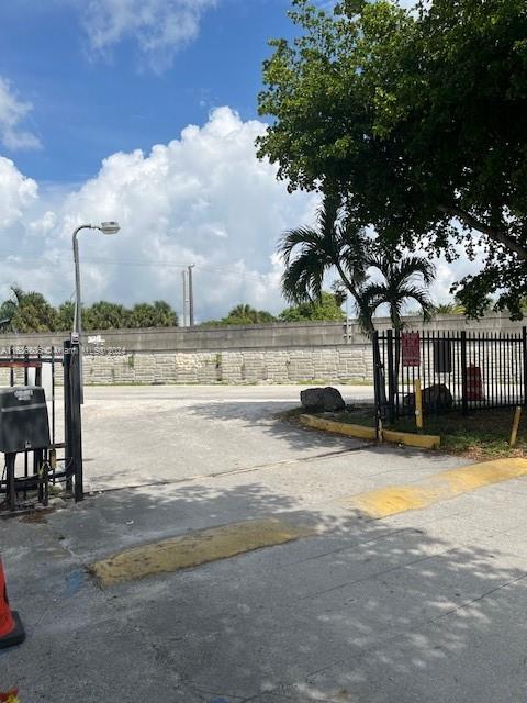 LOS ARBOLES CONDO - Residential