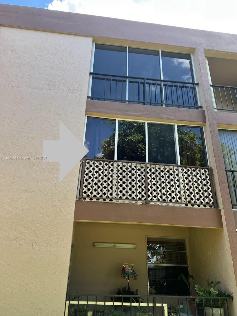 LOS ARBOLES CONDO - Residential