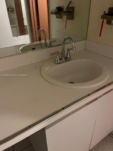 LOS ARBOLES CONDO - Residential