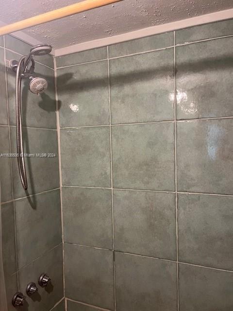 LOS ARBOLES CONDO - Residential