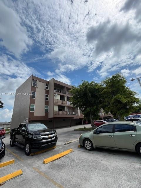 LOS ARBOLES CONDO - Residential