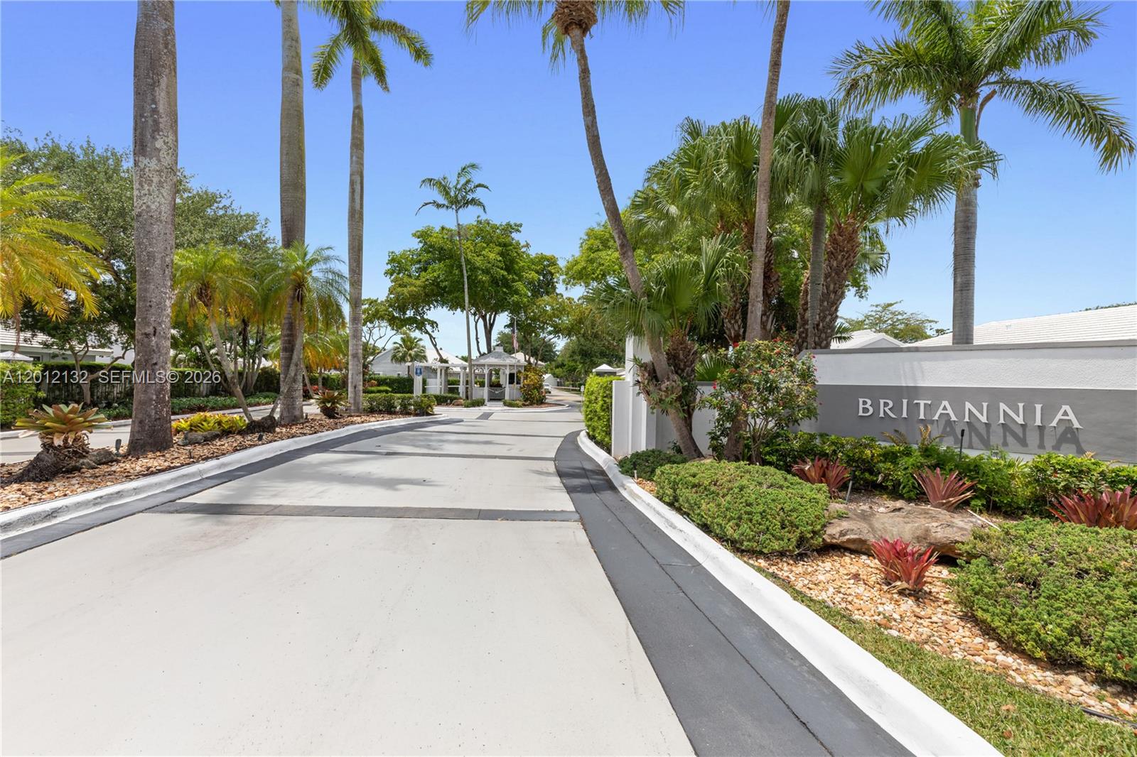 CORAL CREEK - Residential