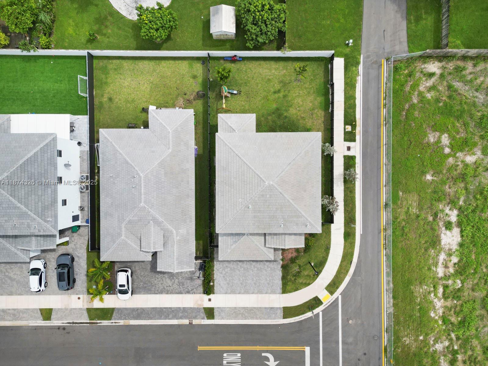 KINGS GROVE - Residential