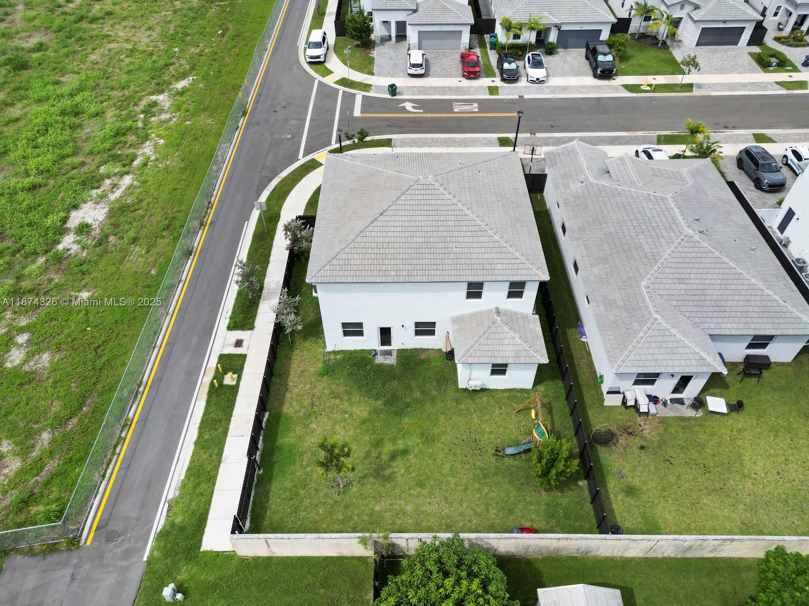 KINGS GROVE - Residential