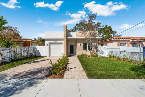 5735 SW 4th St Miami FL 33144