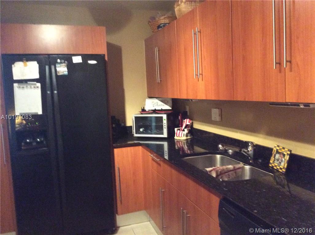 Residences On Hollywood B - Residential Lease