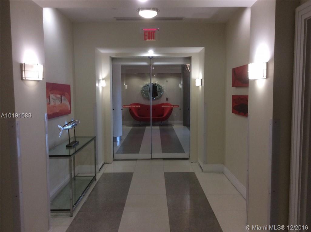 Residences On Hollywood B - Residential Lease