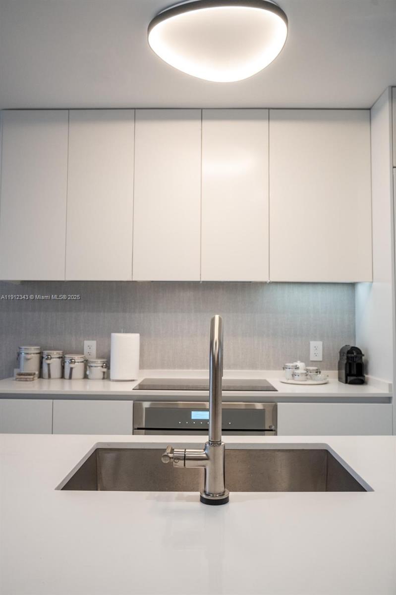 ARIA RESERVE - Residential Lease