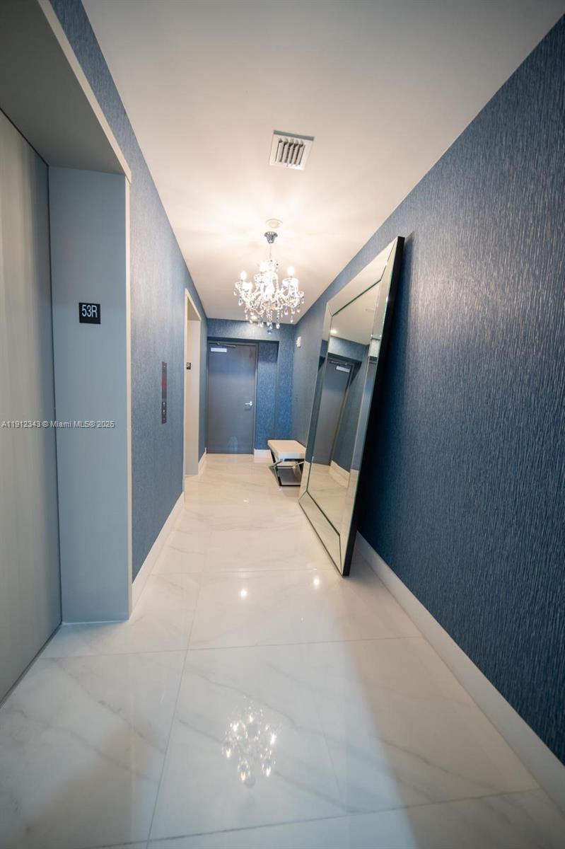 ARIA RESERVE - Residential Lease