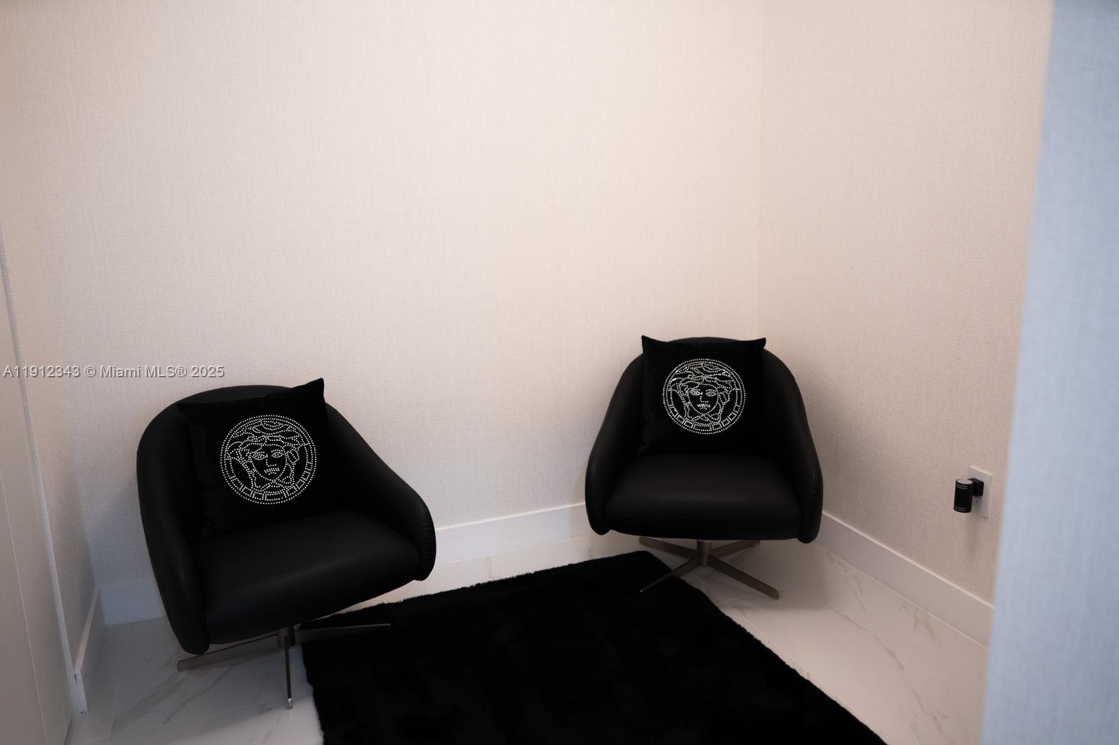 ARIA RESERVE - Residential Lease