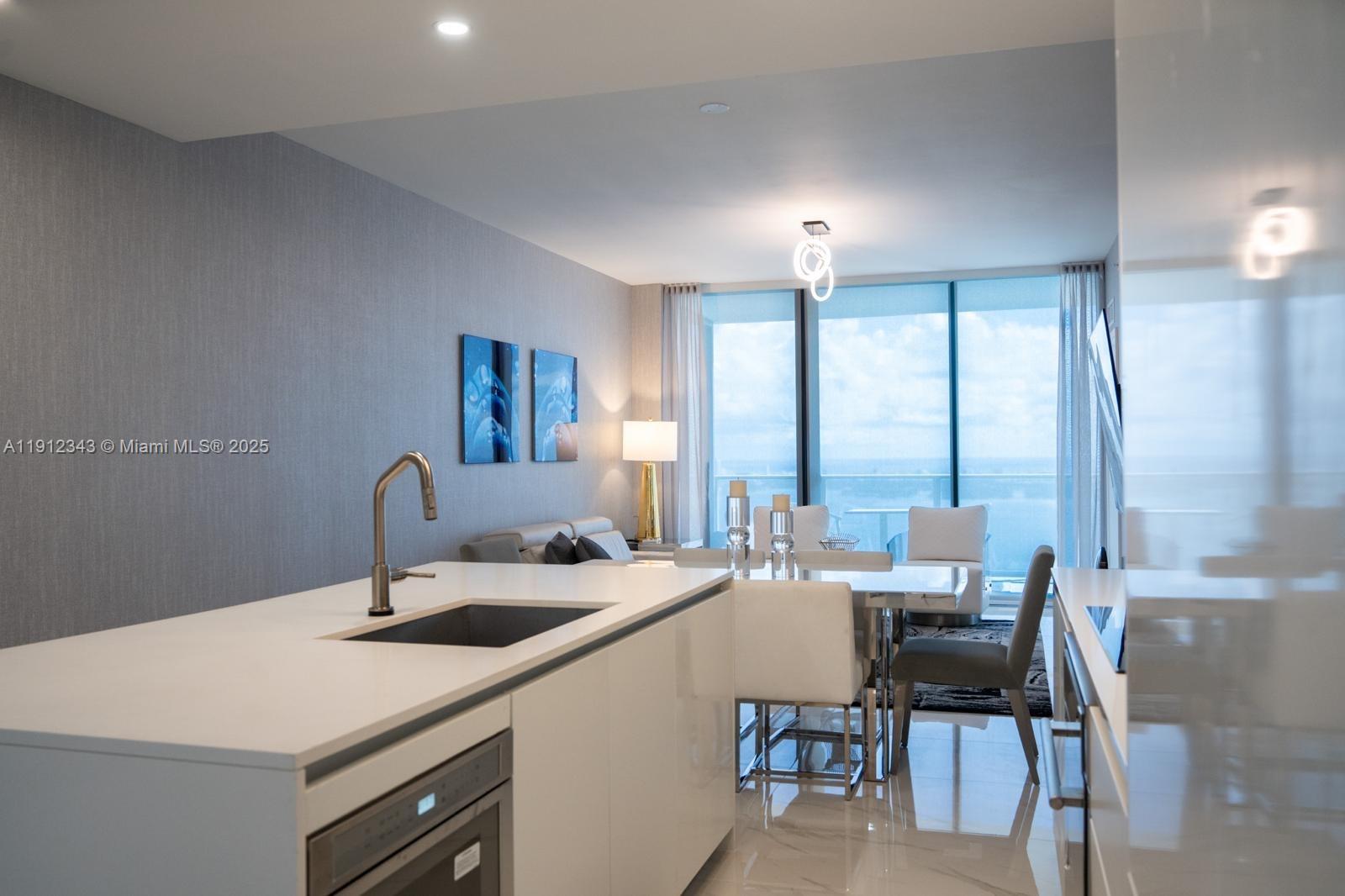 ARIA RESERVE - Residential Lease