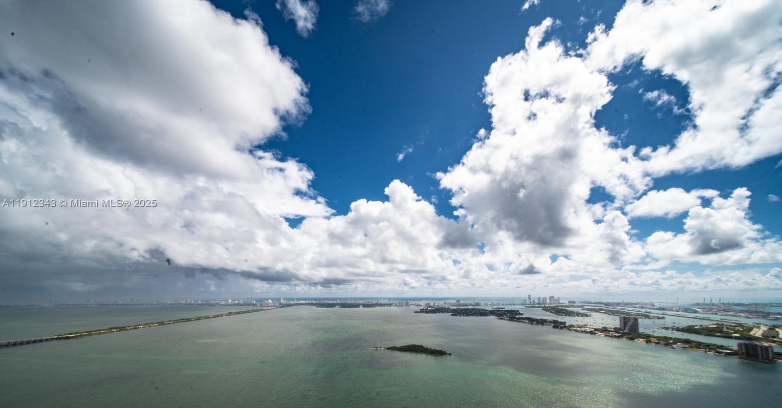 ARIA RESERVE - Residential Lease