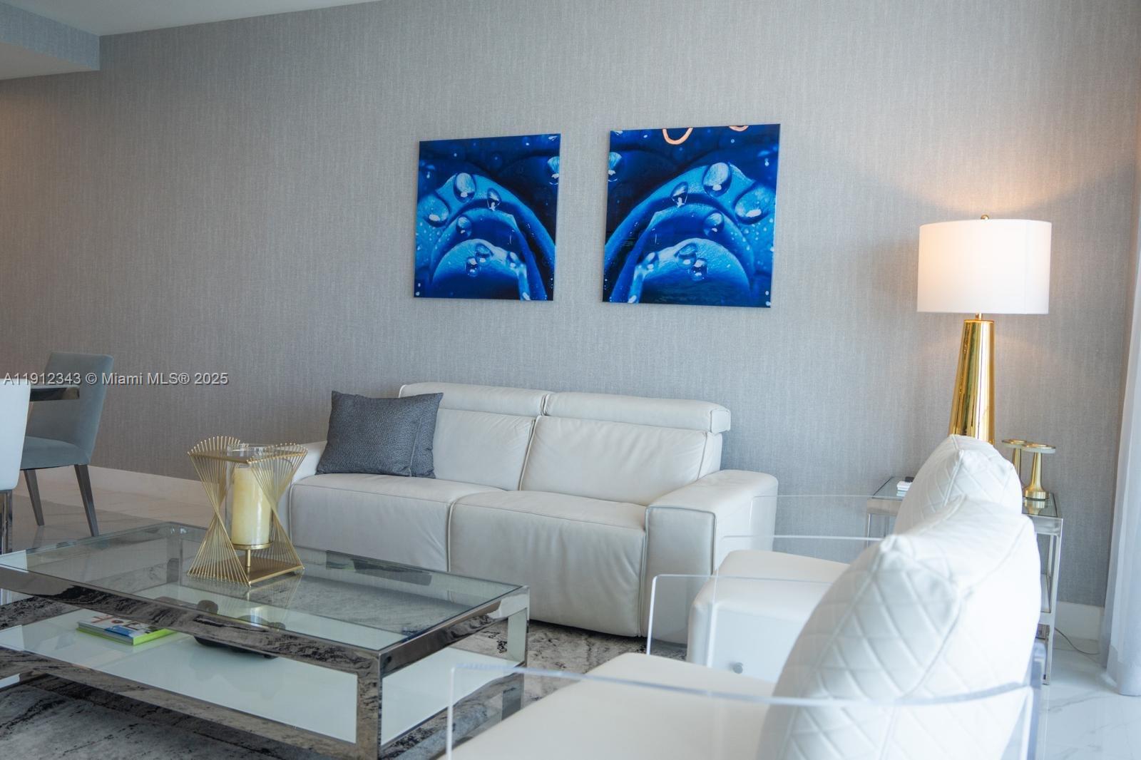 ARIA RESERVE - Residential Lease