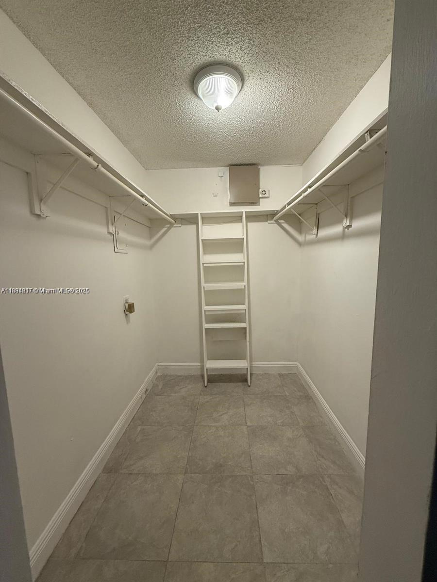 BROOKFIELD SQUARE CONDO - Residential