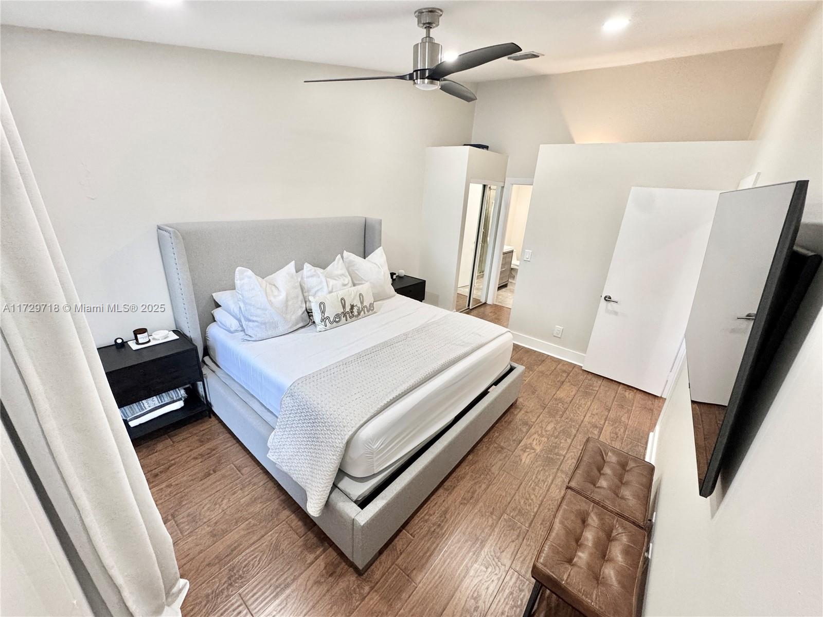 Flamingo Villas - Residential
