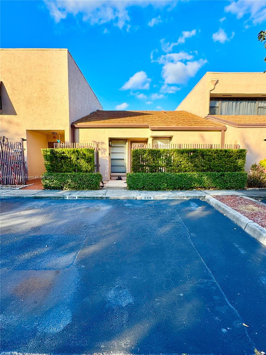 Flamingo Villas - Residential