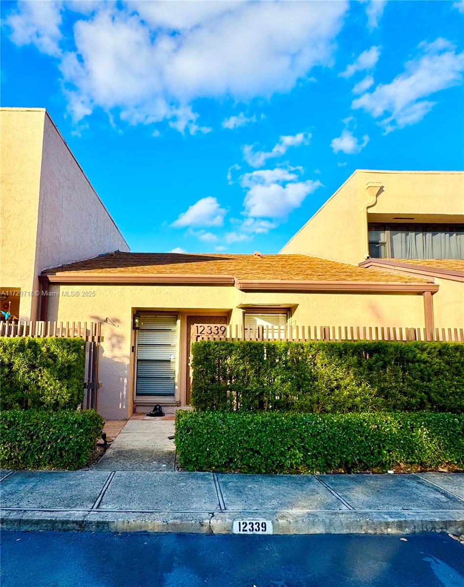 Flamingo Villas - Residential
