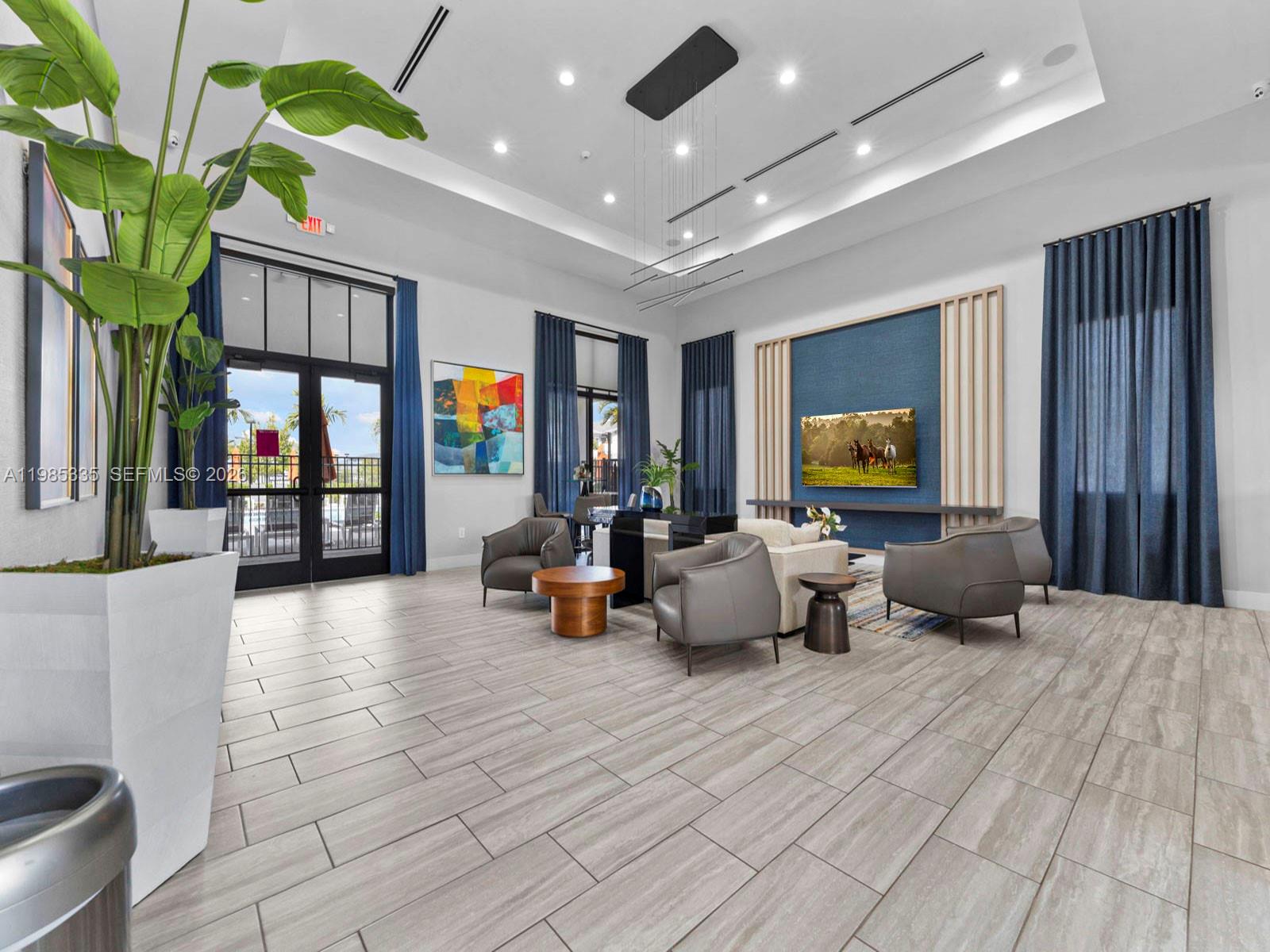 PINE ISLE - Residential