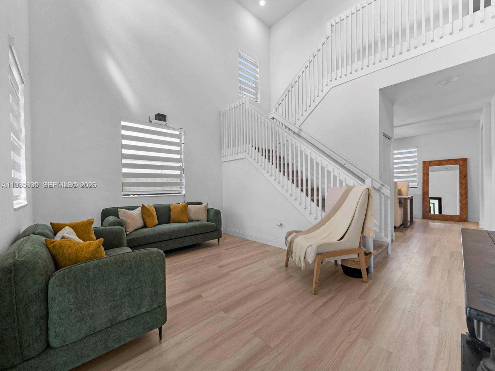 PINE ISLE - Residential