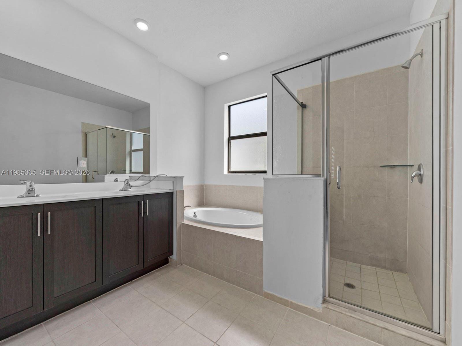 PINE ISLE - Residential