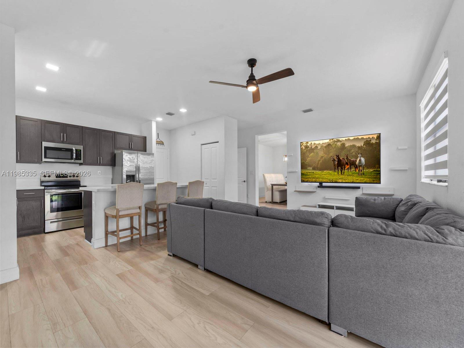 PINE ISLE - Residential