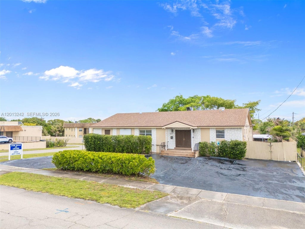 Photo of 359 10th St, Lake Park, FL 33403 (MLS # A12013242)