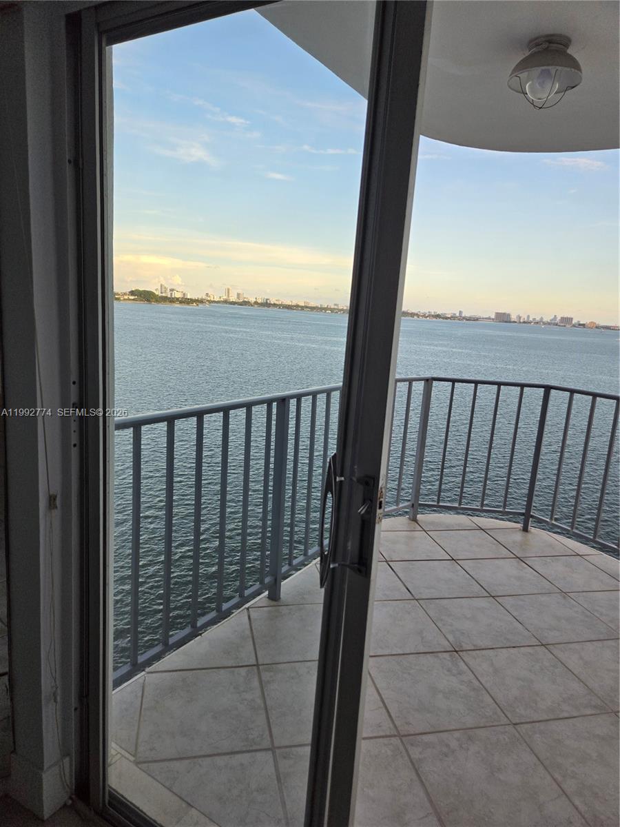 MAJORCA TOWERS CONDO - Residential Lease
