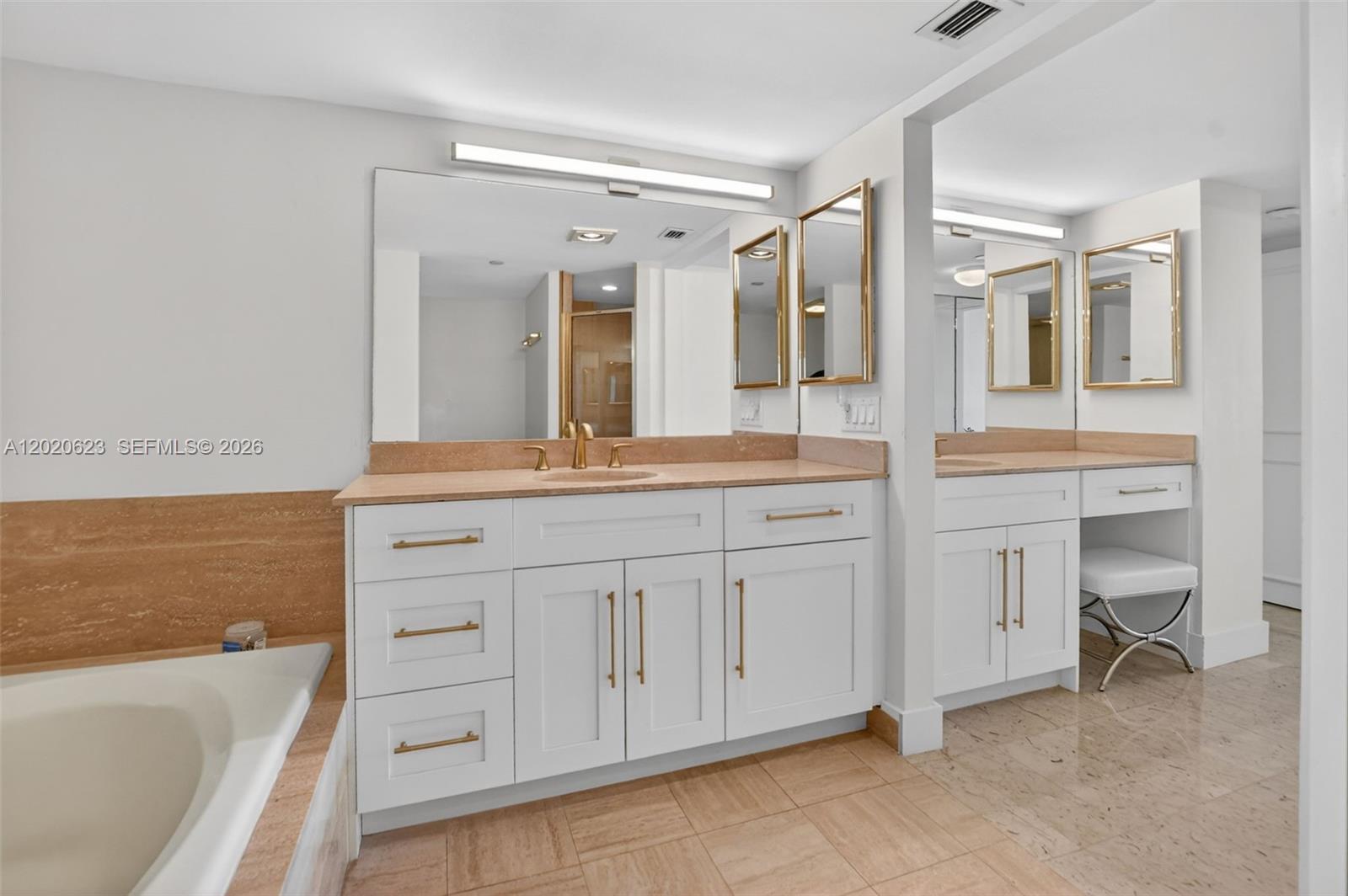 SEA RANCH CLUB OF BOCA II - Residential