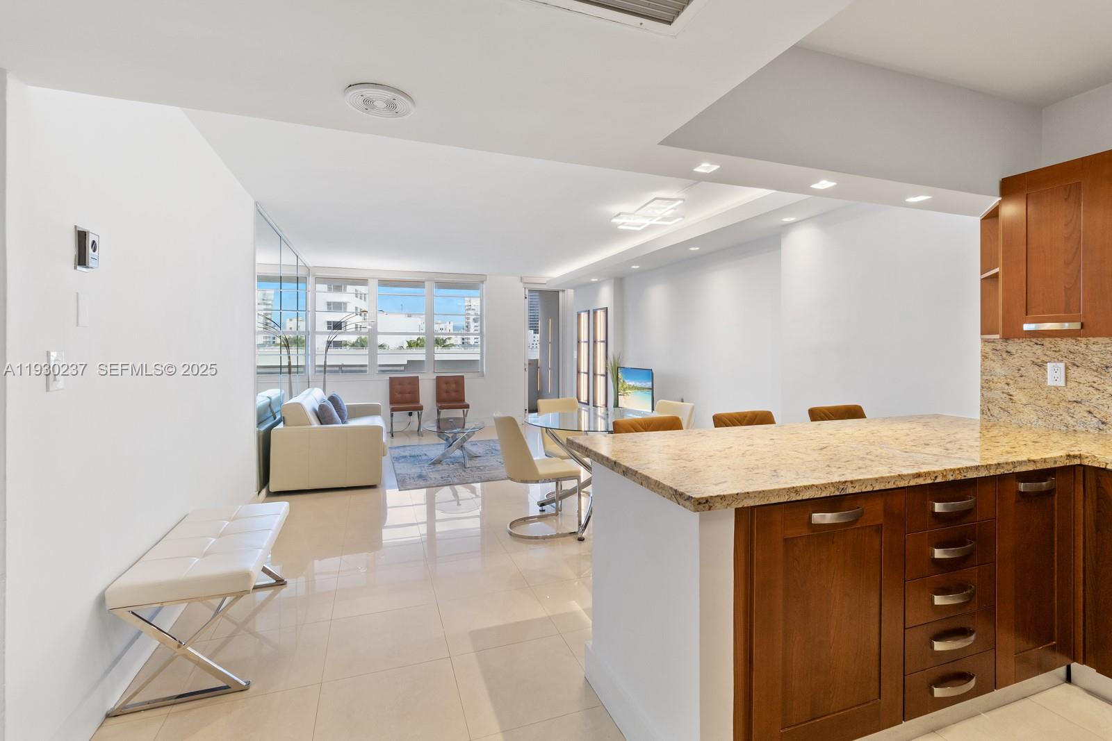 THE DECOPLAGE CONDO - Residential Lease