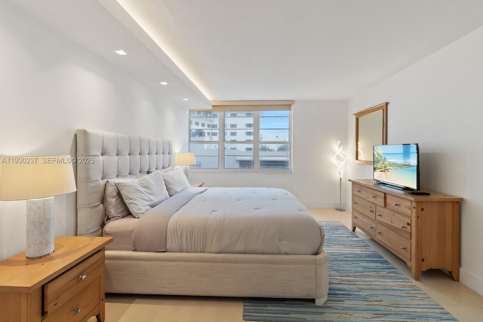 THE DECOPLAGE CONDO - Residential Lease