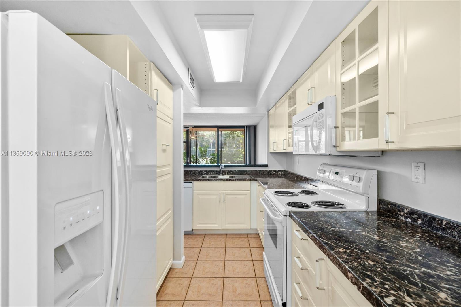 HARVEST SECTION FOUR COND - Residential